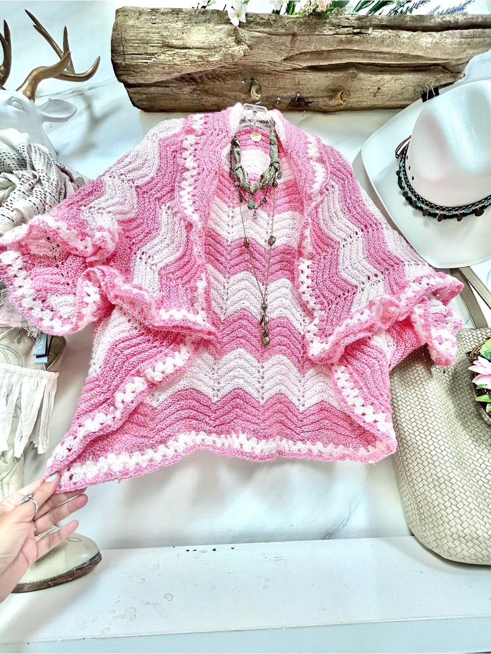 🌙 Artisan Chevron pink shrug knit boho kimono w cottagecore prairie Country vibe - Picture 8 of 12